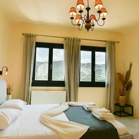 Esmeralda Kea Villa