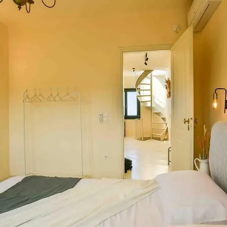 Esmeralda Kea Villa *