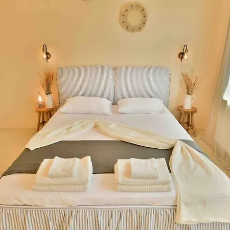 Esmeralda Kea Villa Ioulis
